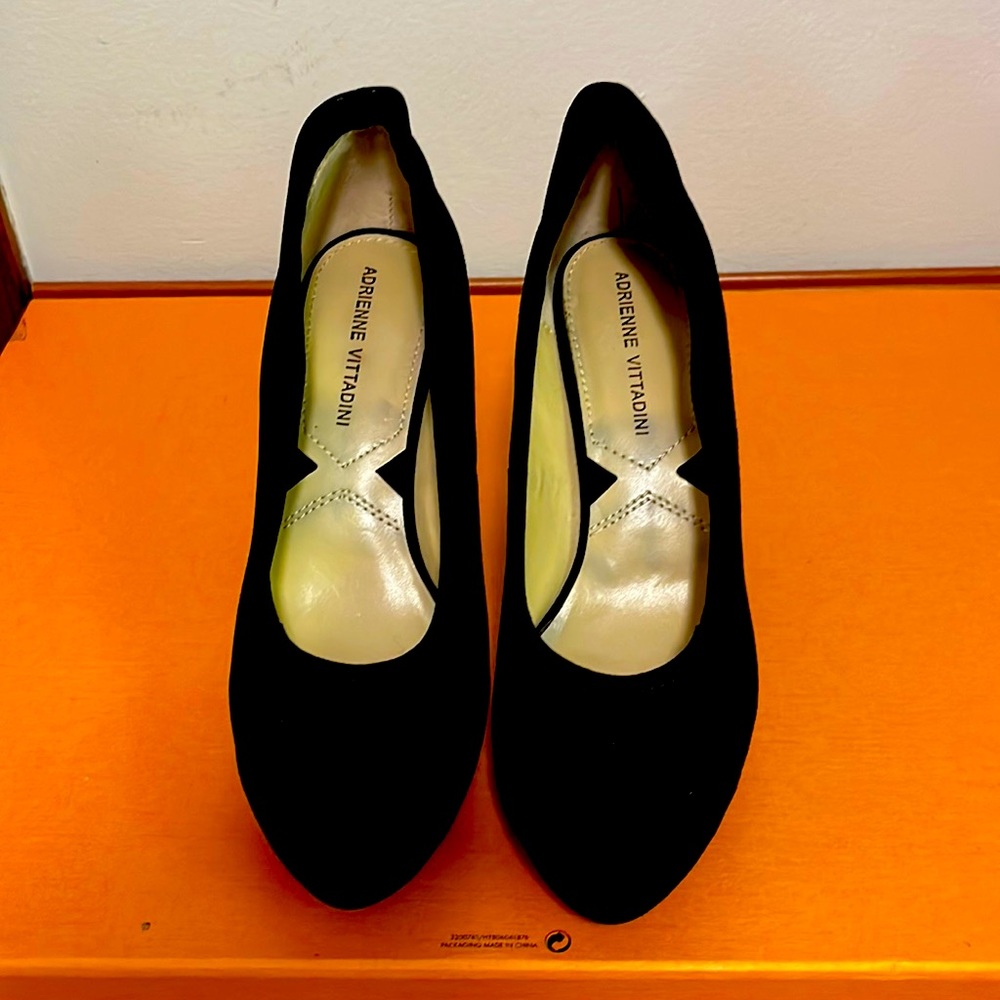 Adrienne Vittadini Swede pumps